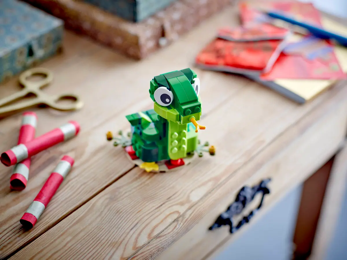 LEGO 40707 – Year of the Snake (2025) – Lunar New Year Seasonal Set - Image 3