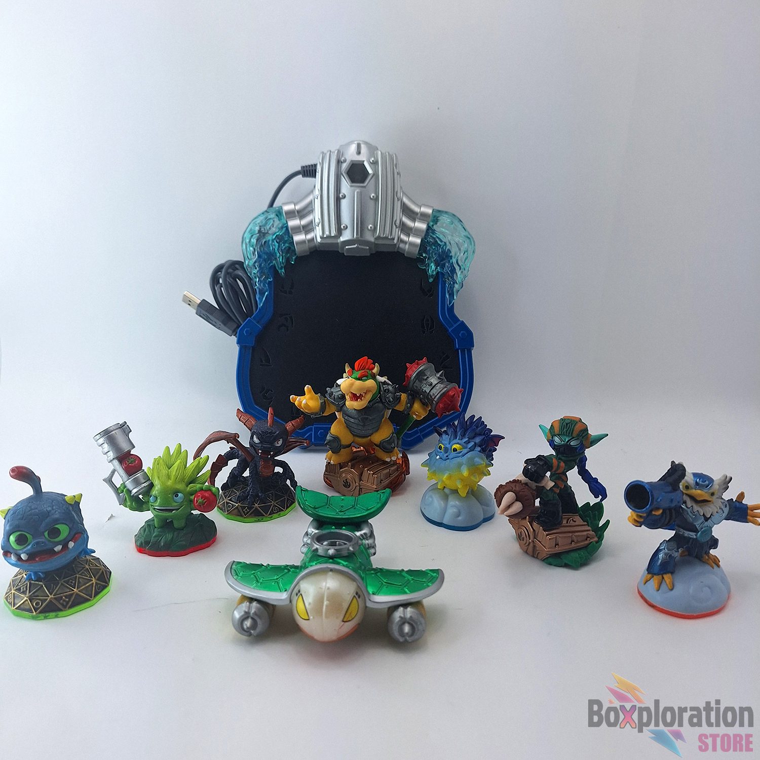 Skylanders SuperChargers Lot with Portal of Power (Model 0000655) & 8 Figures/Vehicles incl. Hammer Slam Bowser - Image 2