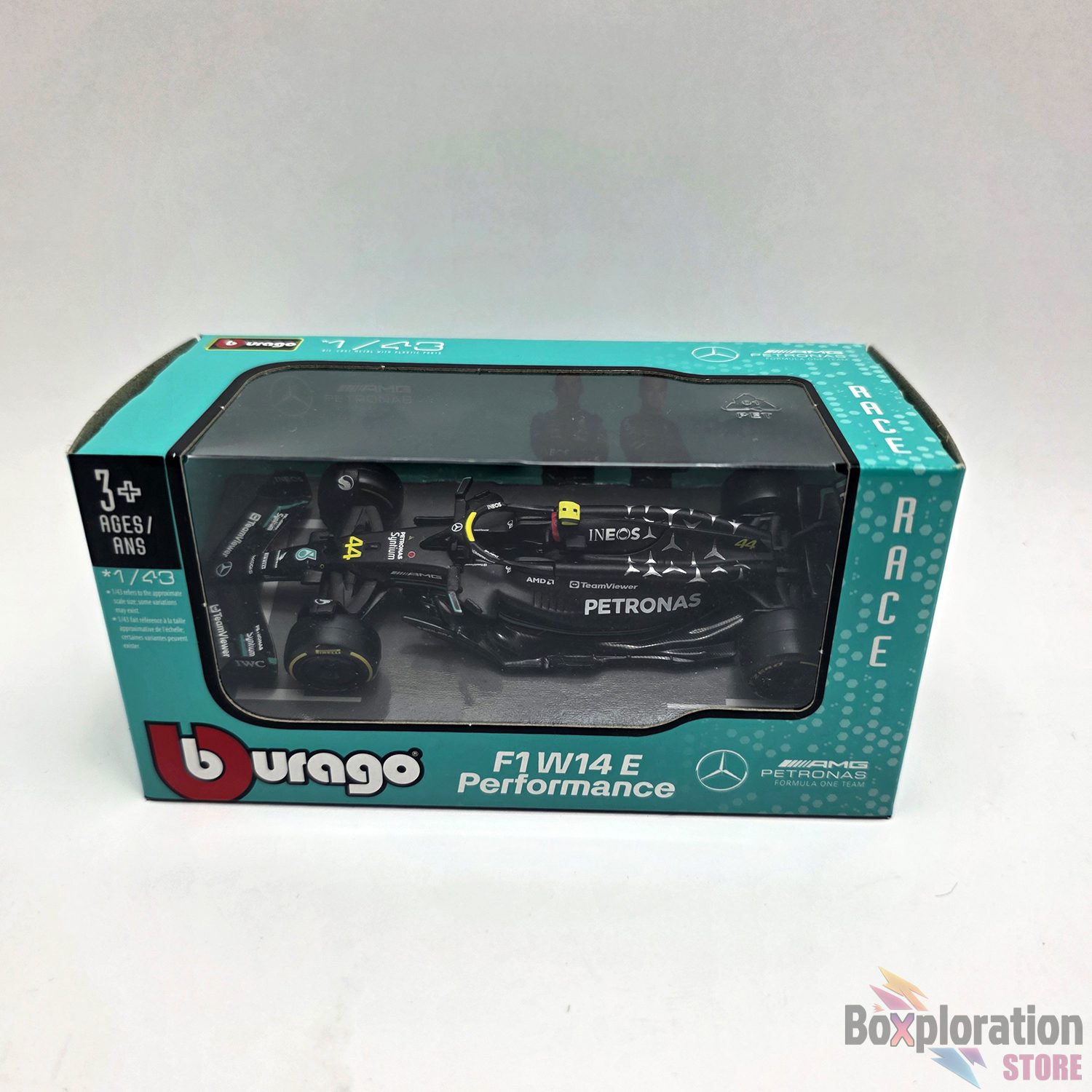 Bburago 1:43 Scale Formula 1 Die-Cast Collection Bundle (4 Cars) - Mercedes, McLaren, Aston Martin, Red Bull - Image 9