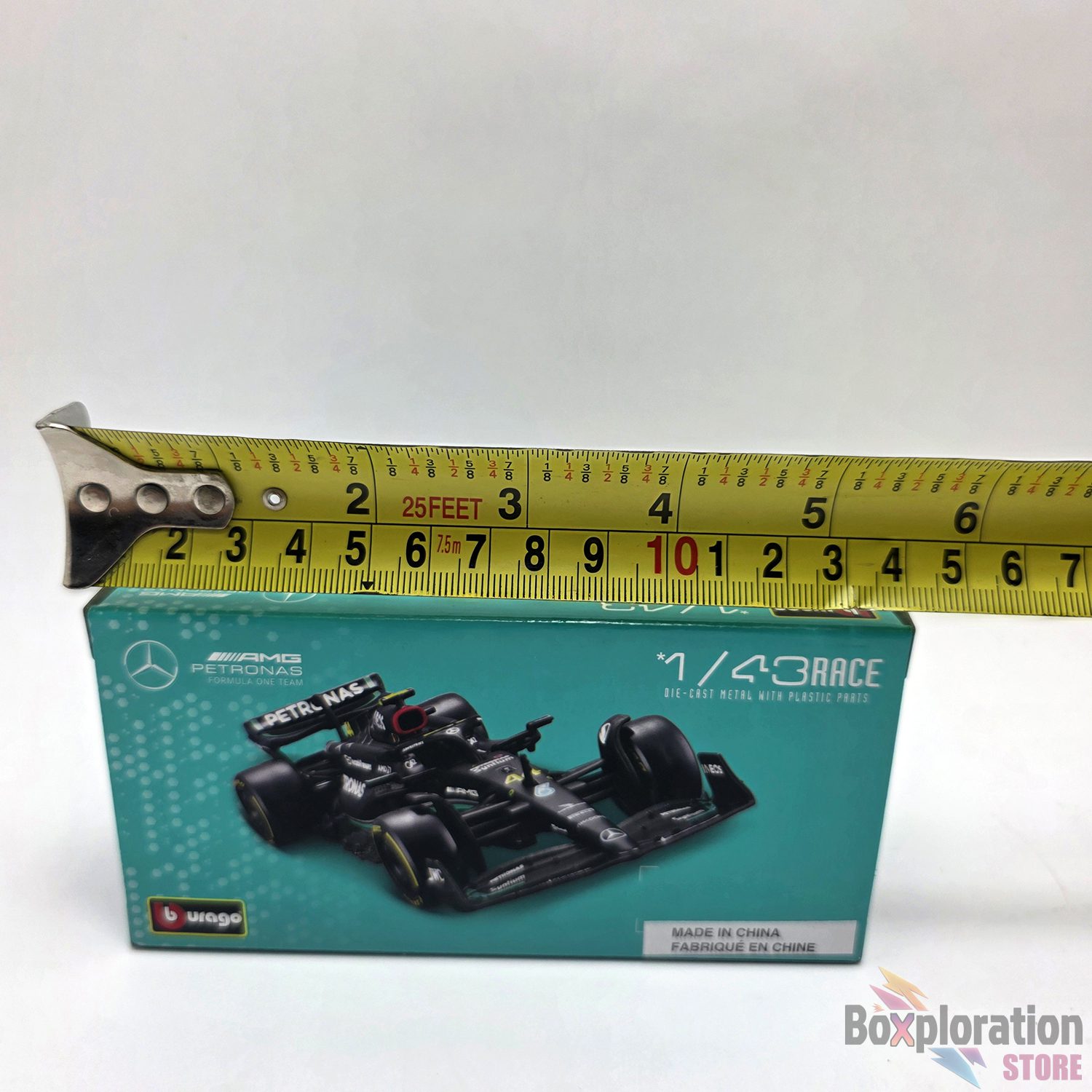 Bburago 1:43 Scale Formula 1 Die-Cast Collection Bundle (4 Cars) - Mercedes, McLaren, Aston Martin, Red Bull - Image 11