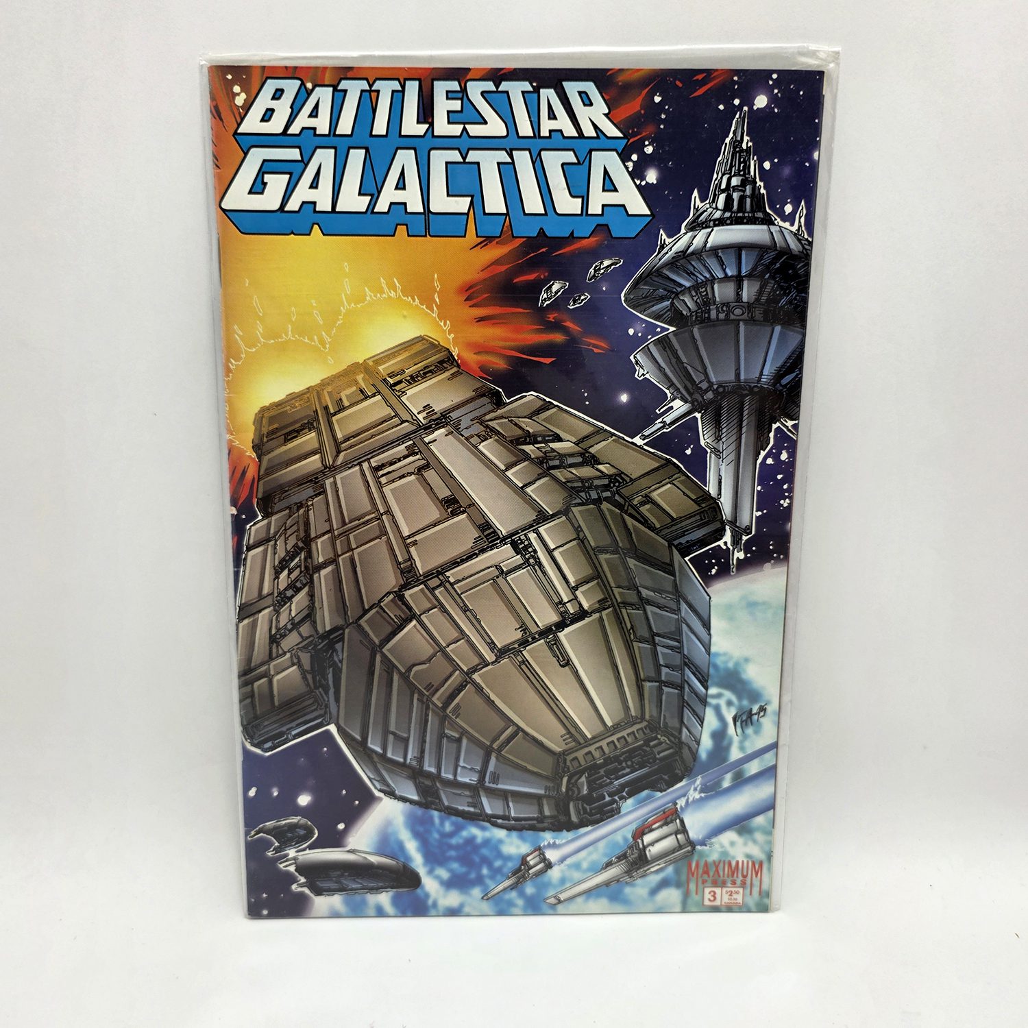 Lot of 10 Comic Books - Battlestar Galactica (Marvel, Maximum Press & Dynamite) - Image 2